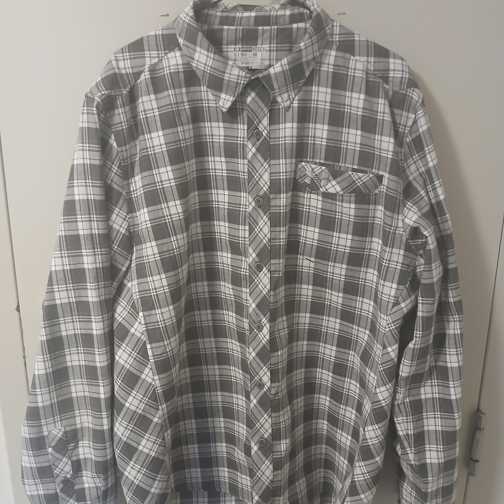 Men's Black and White Plaid Shirt